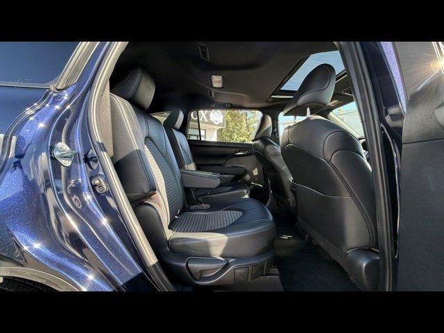 2023 Toyota Highlander XSE - Photo 19
