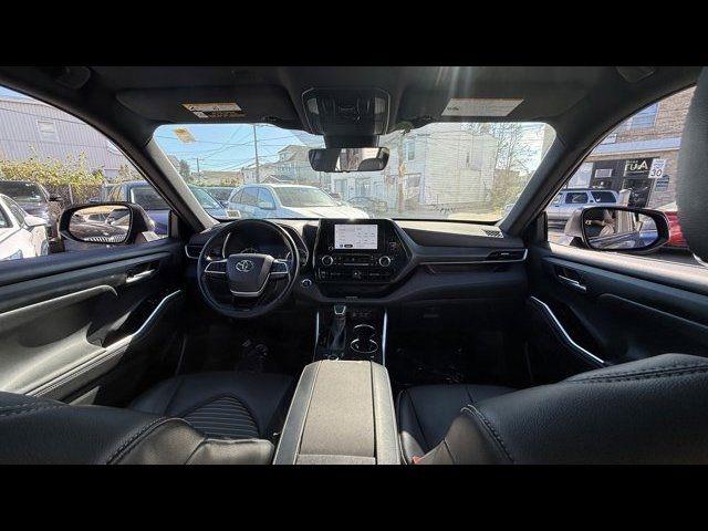 2023 Toyota Highlander XSE - Photo 22