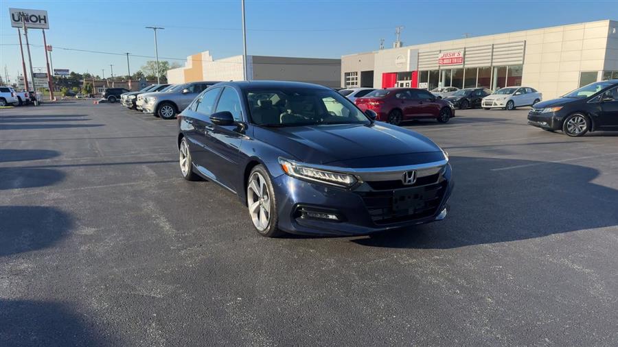 2018 Honda Accord 1.5T Touring Auto's photo