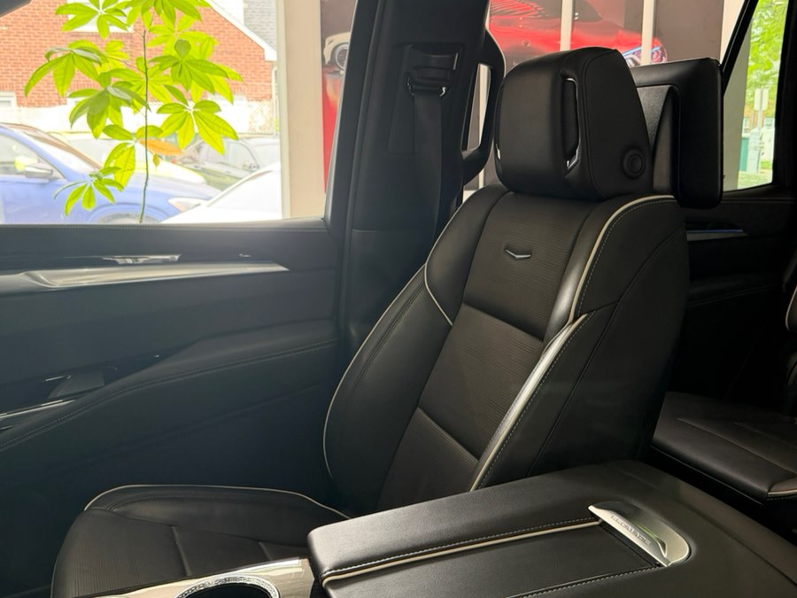2025 Cadillac Escalade Premium Luxury - Photo 14