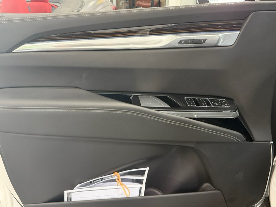 2025 Cadillac Escalade Premium Luxury - Photo 11