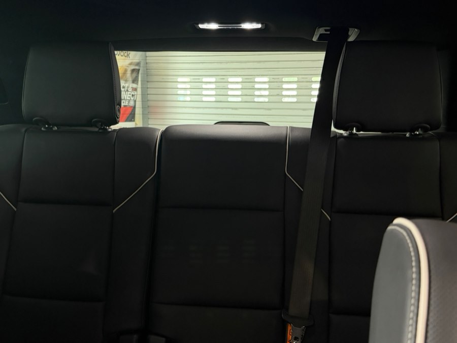 2025 Cadillac Escalade Premium Luxury - Photo 16