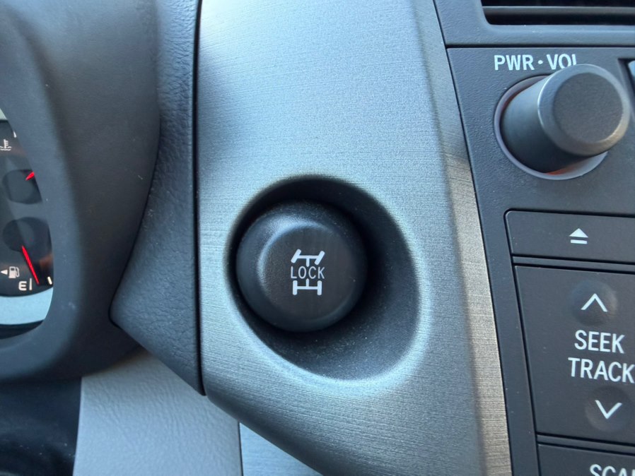 2009 Toyota RAV4 Limited - Photo 29