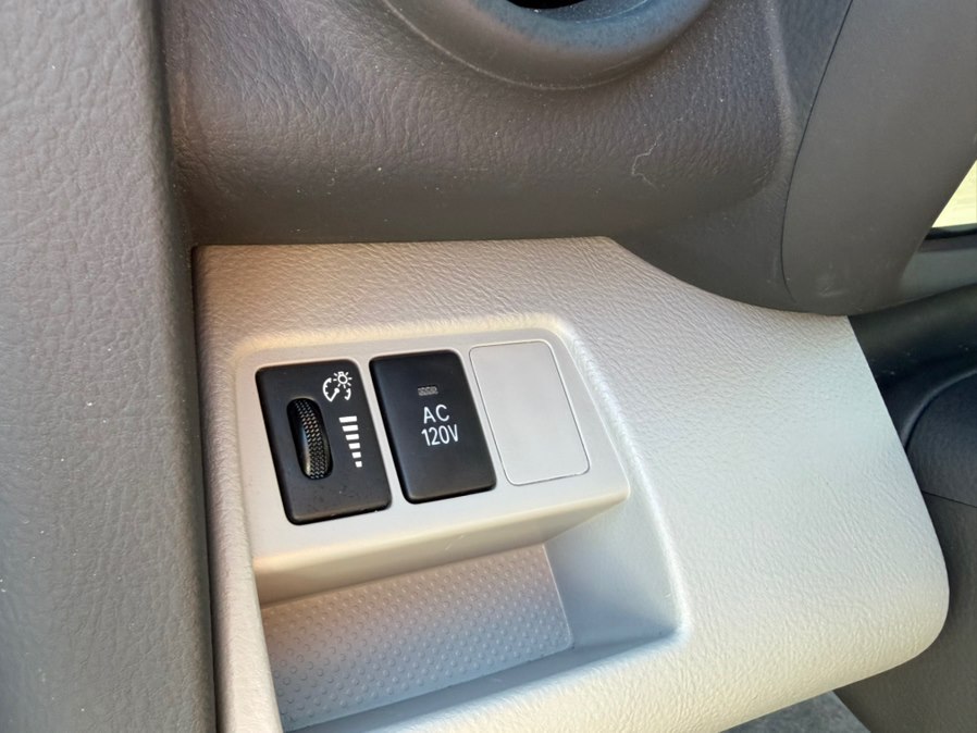 2009 Toyota RAV4 Limited - Photo 32