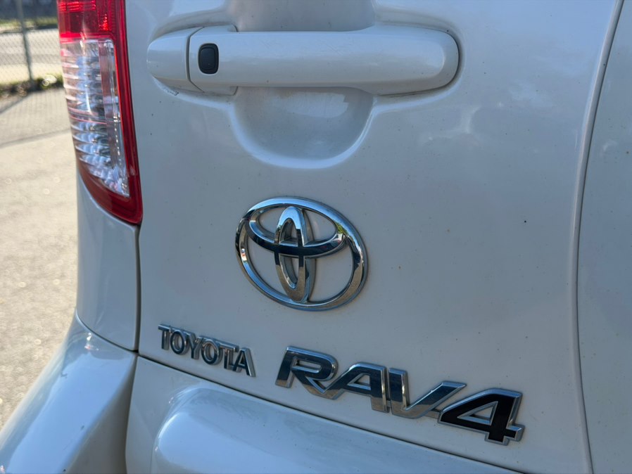 2009 Toyota RAV4 Limited - Photo 11
