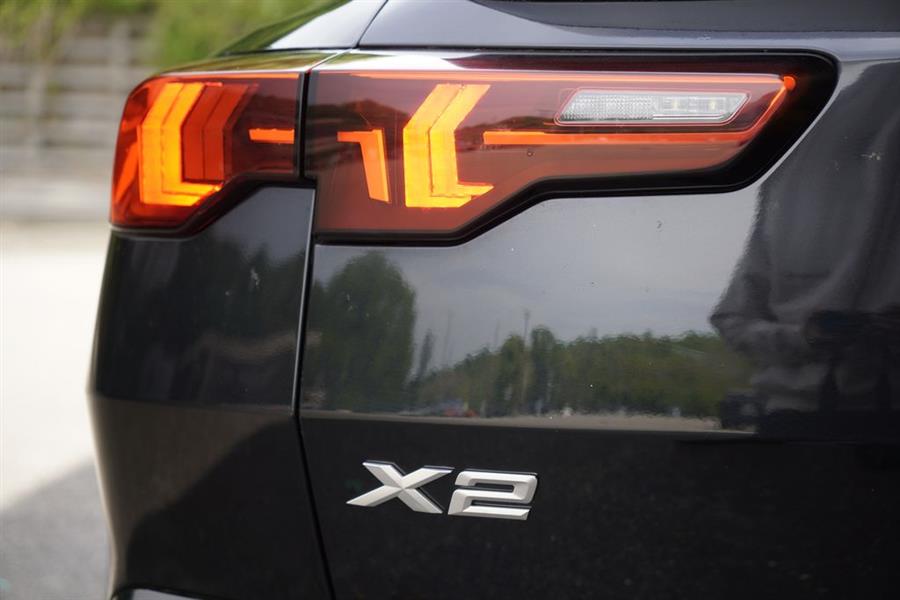 2025 BMW X2 28i - Photo 11