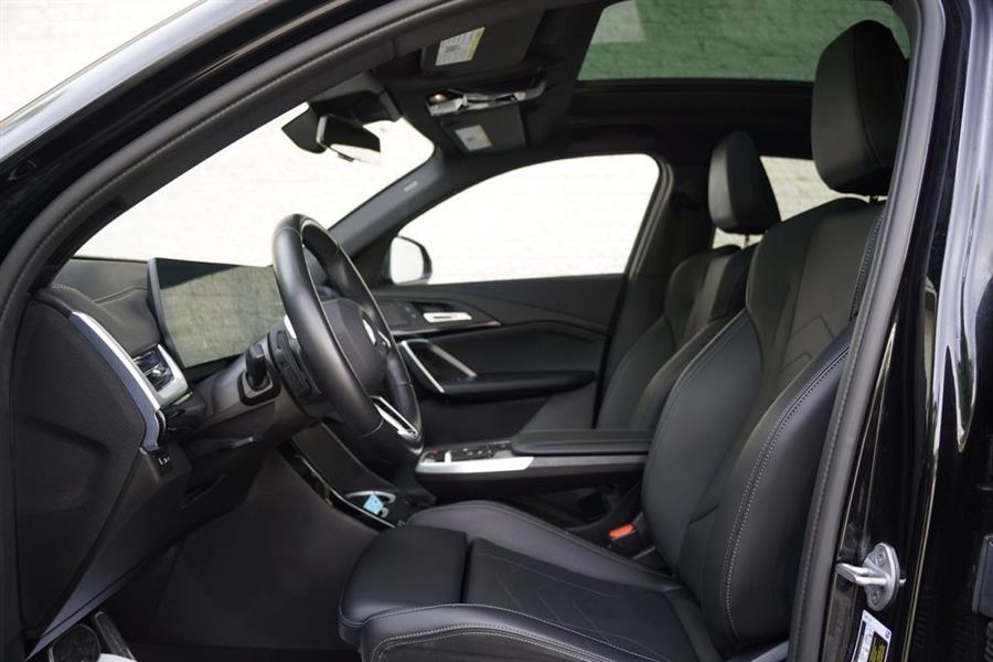2025 BMW X2 28i - Photo 13