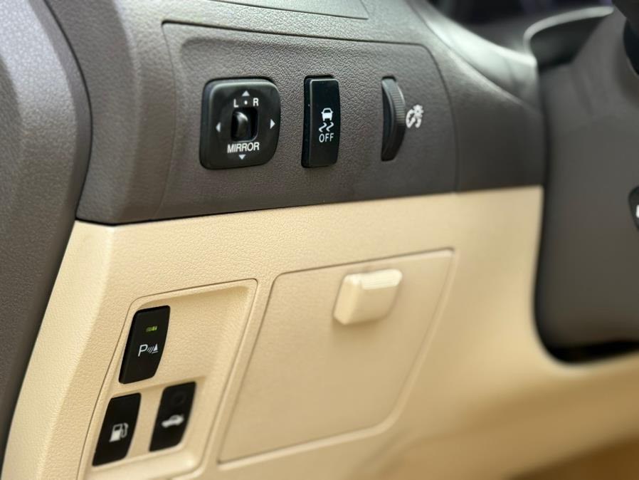 2010 Lexus ES 350 - Photo 15