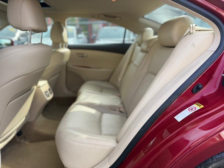 2010 Lexus ES 350 - Photo 6