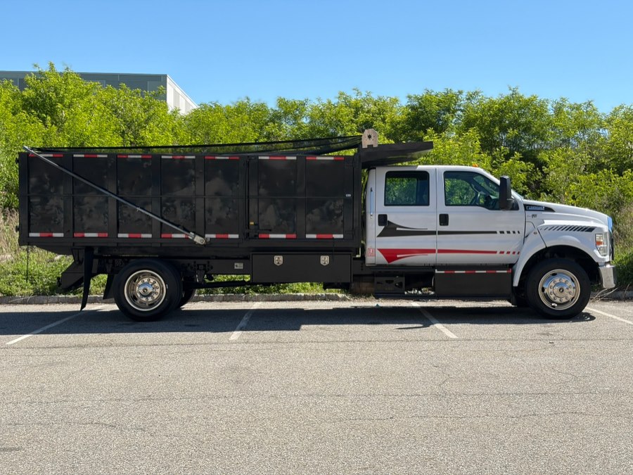 2017 Ford F-650 - Photo 11