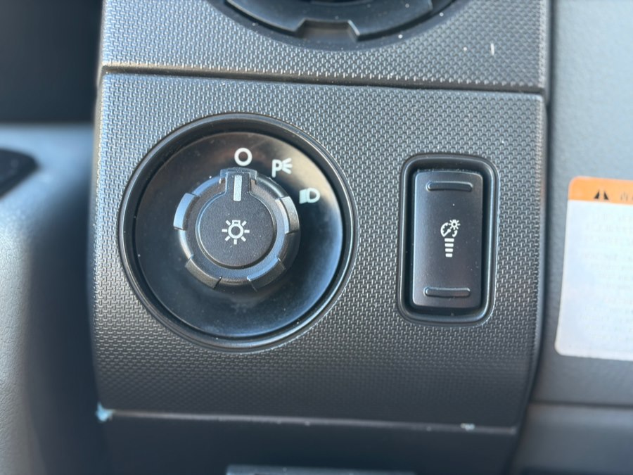 2017 Ford F-650 - Photo 28