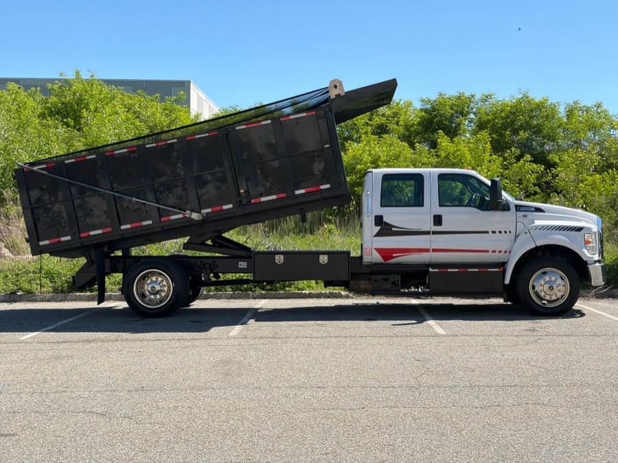 2017 Ford F-650 - Photo 13