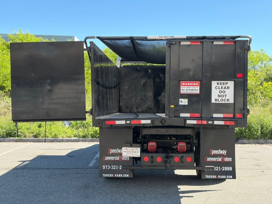 2017 Ford F-650 - Photo 52