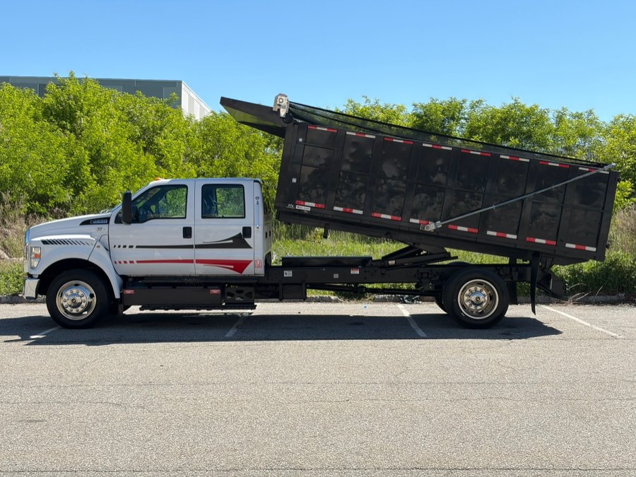 2017 Ford F-650 - Photo 7