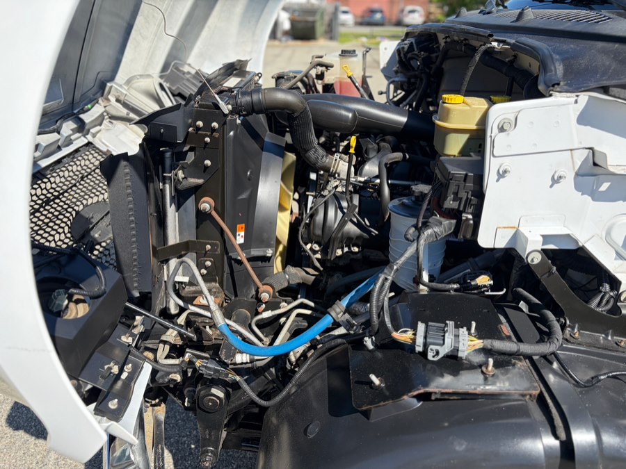 2017 Ford F-650 - Photo 50