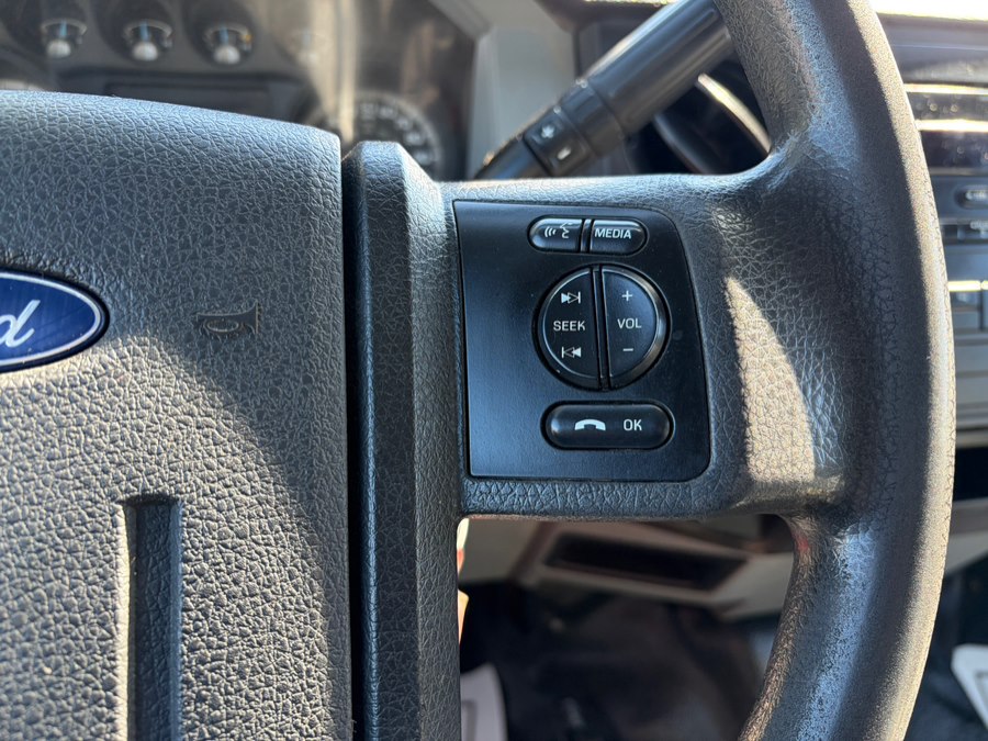 2017 Ford F-650 - Photo 27