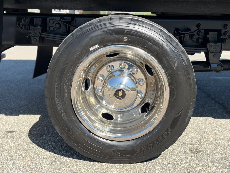 2017 Ford F-650 - Photo 37