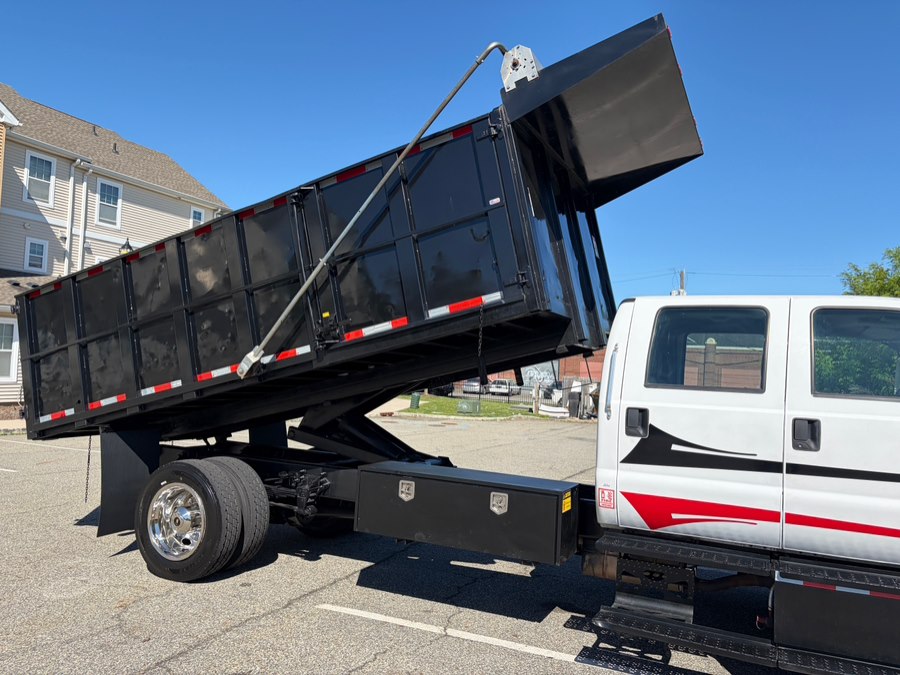 2017 Ford F-650 - Photo 35