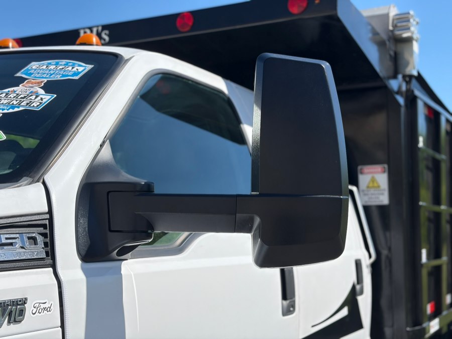 2017 Ford F-650 - Photo 4
