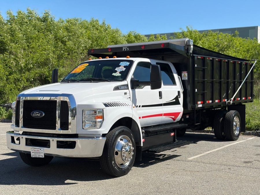 2017 Ford F-650 - Photo 3