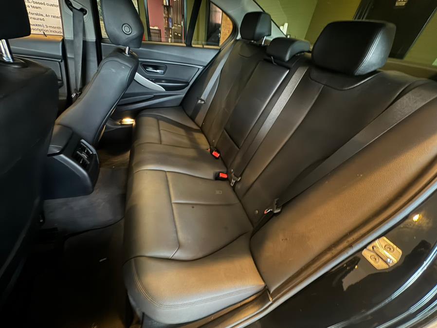2015 BMW 3 Series 320i - Photo 11