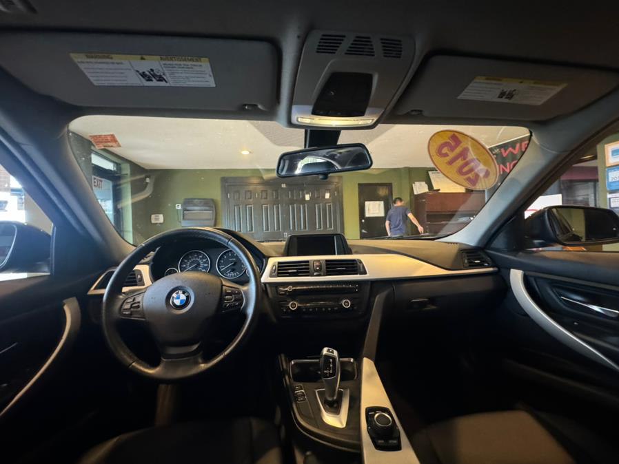 2015 BMW 3 Series 320i - Photo 12