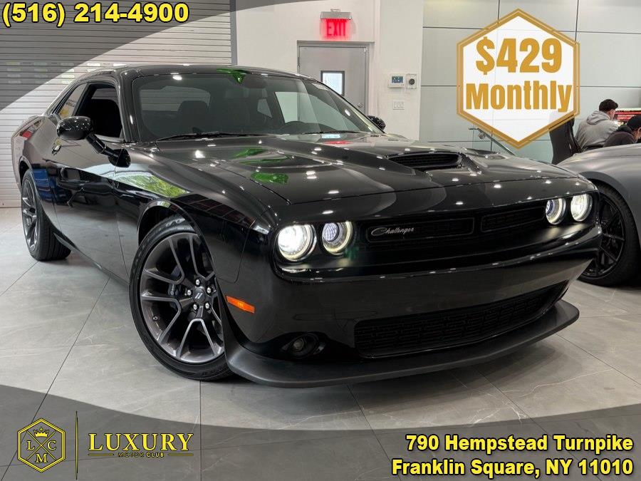 Pitch Black Clearcoat 2022 Dodge Challenger R/T Scat Pack RWD Coupe Rear-Wheel Drive 8-Speed Automatic