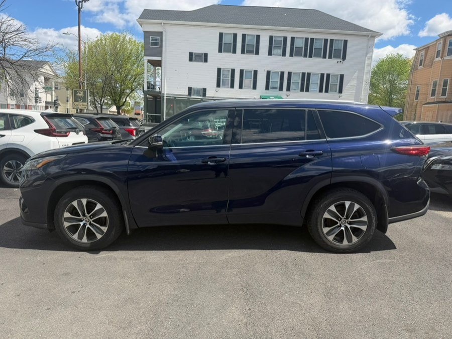 2020 Toyota Highlander XLE - Photo 7