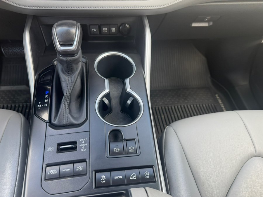 2020 Toyota Highlander XLE - Photo 16