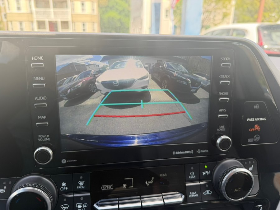 2020 Toyota Highlander XLE - Photo 21