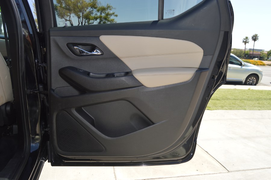 2023 Chevrolet Traverse LS - Photo 19