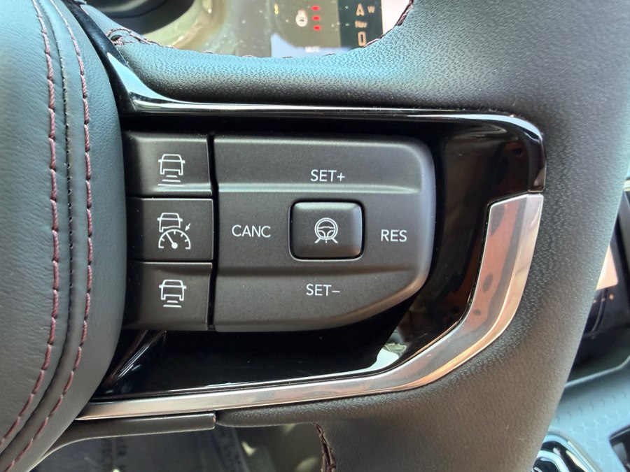 2025 Jeep Wagoneer S Limited - Photo 16