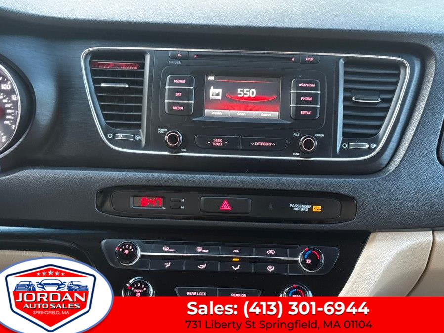 2016 Kia Sedona LX - Photo 14