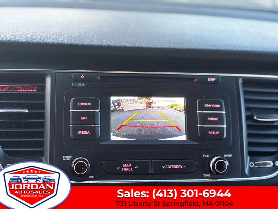 2016 Kia Sedona LX - Photo 16