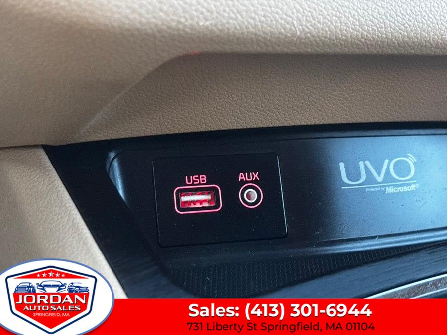 2016 Kia Sedona LX - Photo 17