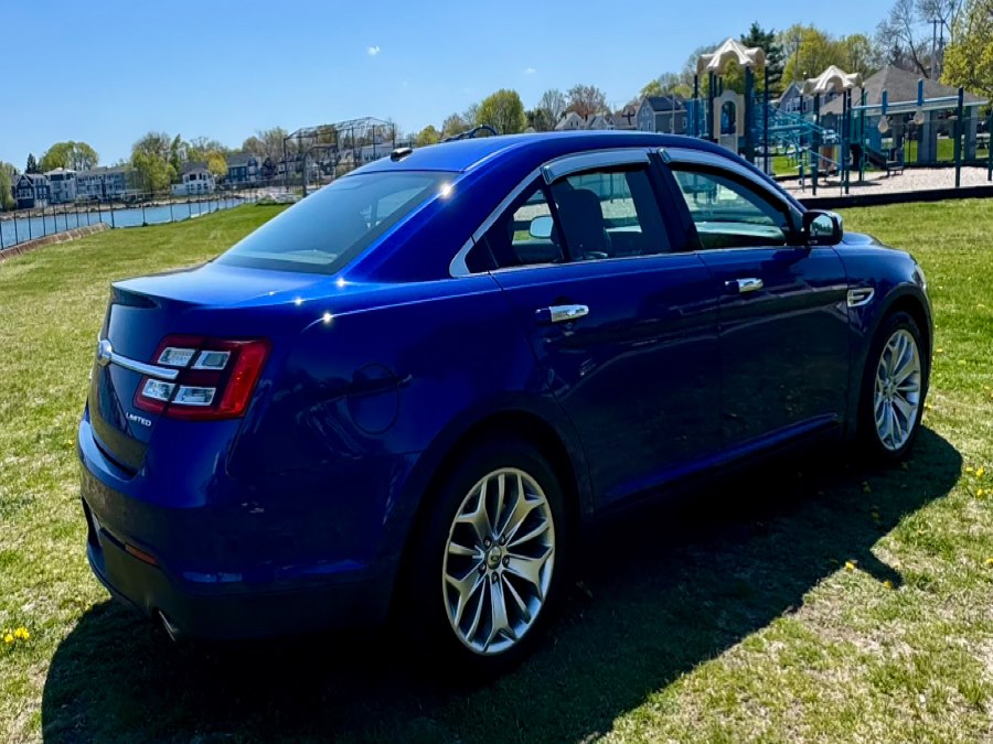 2013 Ford Taurus Limited FWD's photo
