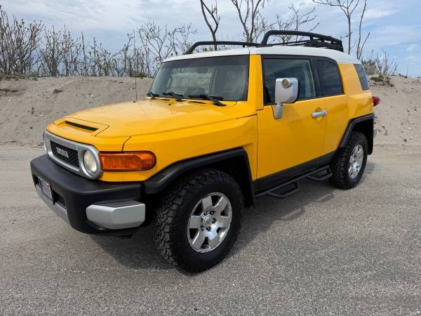 White/Sun Fusion 2007 Toyota FJ Cruiser 4WD SUV / Crossover Four-Wheel Drive Automatic