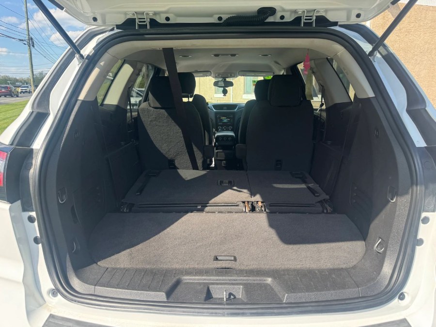 2016 Chevrolet Traverse 1LT - Photo 13