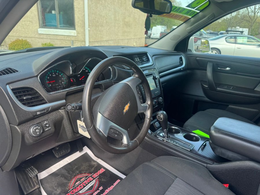 2016 Chevrolet Traverse 1LT - Photo 5