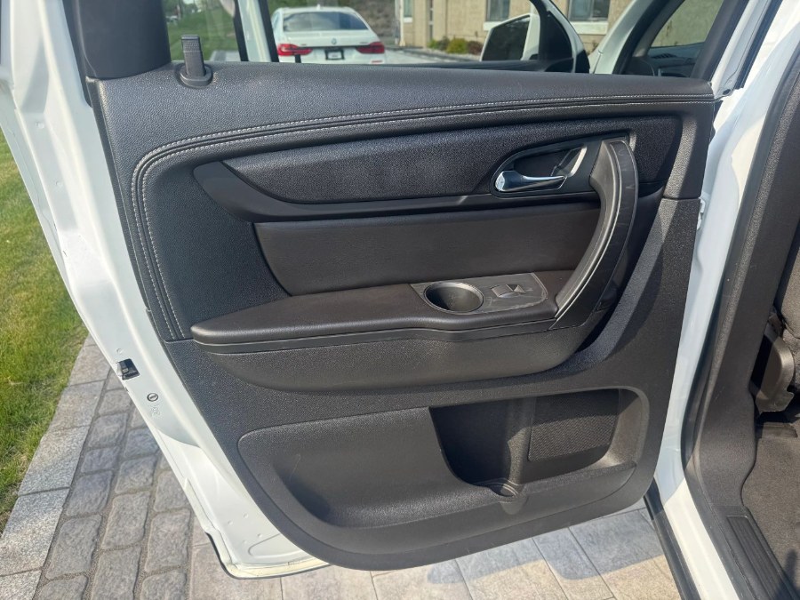 2016 Chevrolet Traverse 1LT - Photo 6