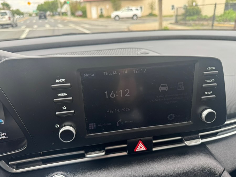 2023 Hyundai Elantra SEL - Photo 9