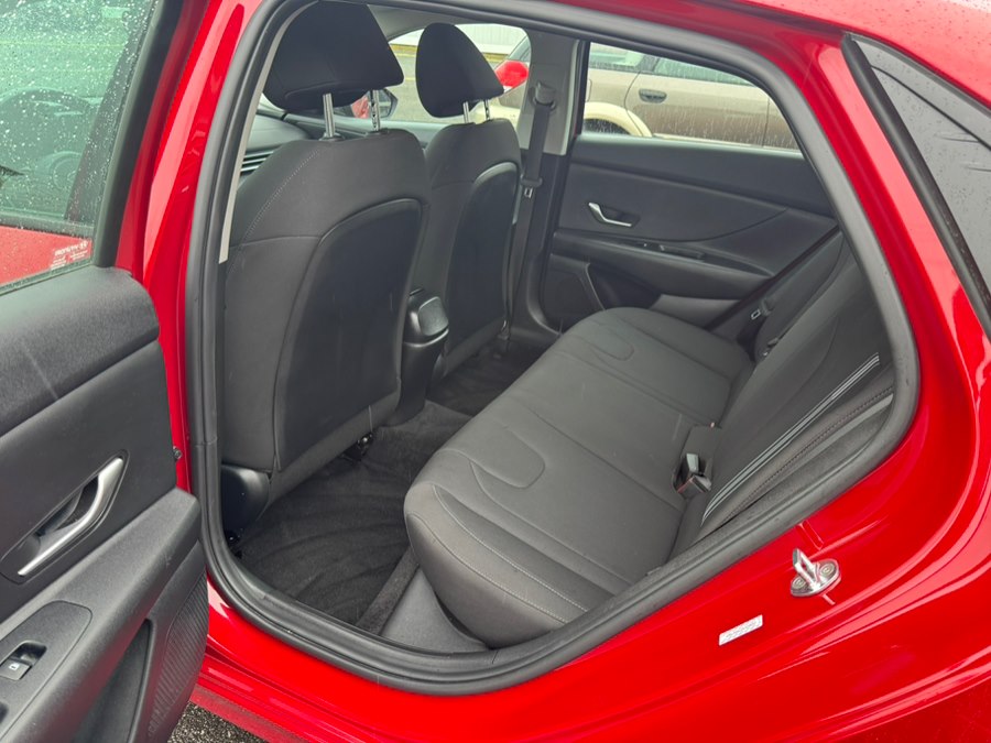 2023 Hyundai Elantra SEL - Photo 13