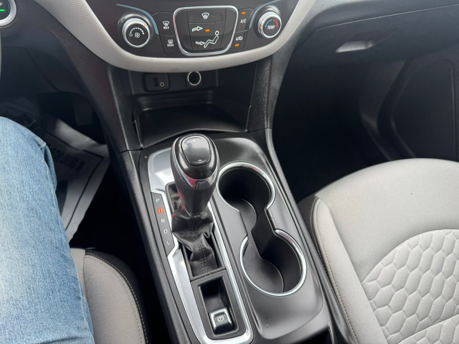 2018 Chevrolet Equinox LS - Photo 13