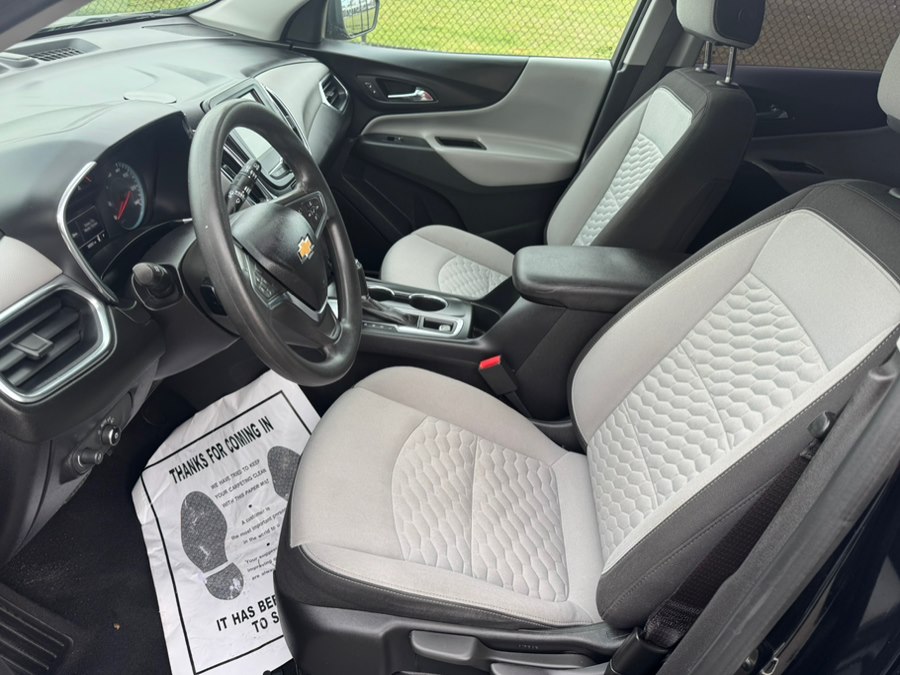 2018 Chevrolet Equinox LS - Photo 11