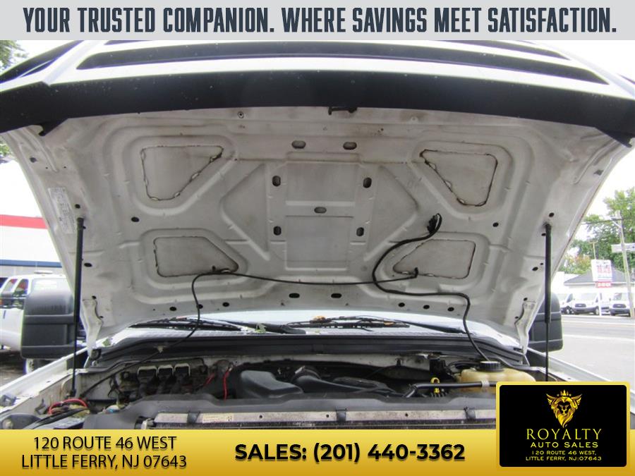 2008 Ford F-350 Super Duty Chassis Cab XL - Photo 13
