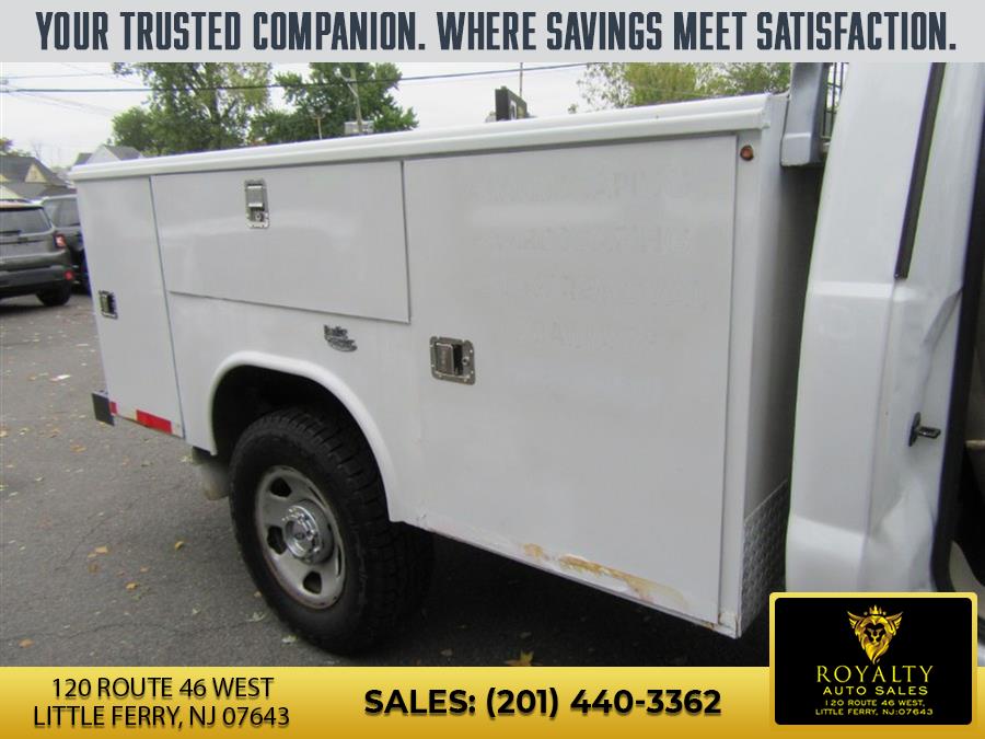 2008 Ford F-350 Super Duty Chassis Cab XL - Photo 21