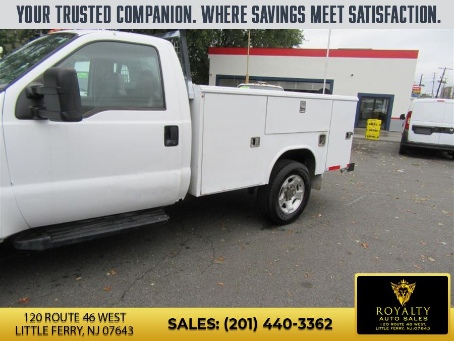2008 Ford F-350 Super Duty Chassis Cab XL - Photo 27