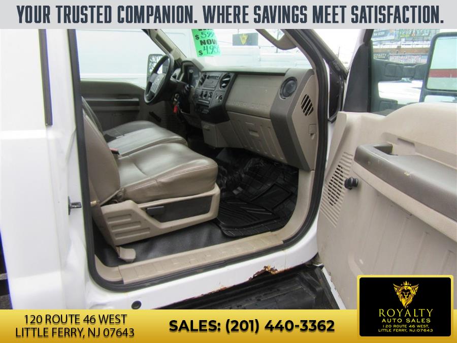 2008 Ford F-350 Super Duty Chassis Cab XL - Photo 17