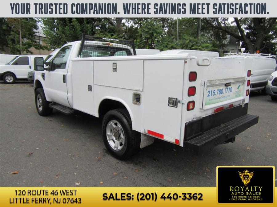 2008 Ford F-350 Super Duty Chassis Cab XL - Photo 3