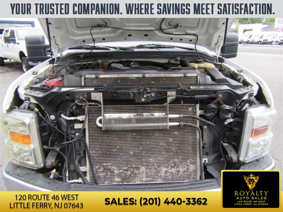 2008 Ford F-350 Super Duty Chassis Cab XL - Photo 11